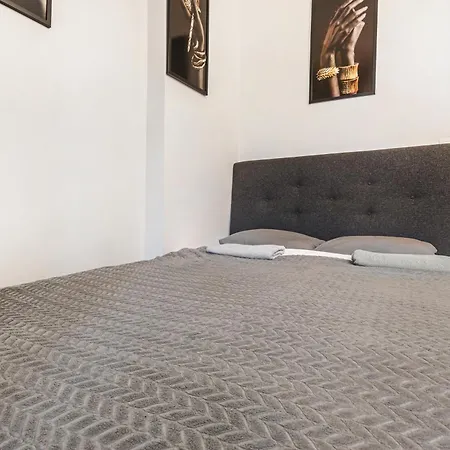 شقة Muzyczna Oaza Przy Rynku فروتسواف